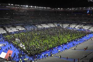 Premier League và Bundesliga thắt chặt an ninh sau khủng bố tại Paris