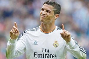 Van Gaal thừa nhận muốn Ronaldo quay về Old Trafford