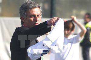 FA công bố lý do huấn luyện viên Mourinho bị cấm chỉ đạo một trận đấu