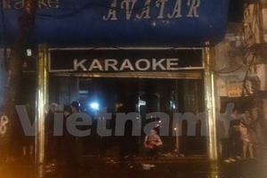 Hà Nội: Cháy lớn thiêu rụi hai tầng tại quán Karaoke Avatar