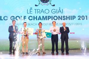 Sôi động cuộc đua