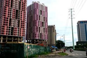 Chủ đầu tư và ngân hàng có cùng 'lách luật'?