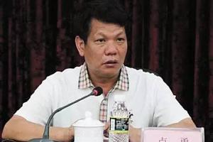 Quan tham đồi trụy, cờ bạc, sám hối xây chùa