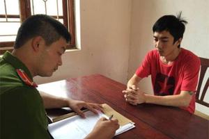 Không yêu, quay sang cướp điện thoại để trừ nợ