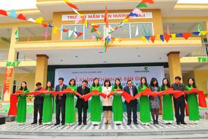 Vietcombank trao tặng trường mầm non