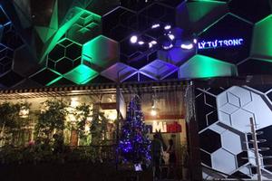 Cảnh sát phong tỏa đường trung tâm Sài Gòn, đột kích quán bar