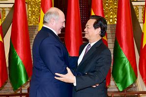 Thủ tướng Nguyễn Tấn Dũng hội kiến Tổng thống Cộng hòa Belarus