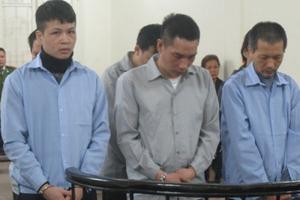Nhóm bạn tù 'kéo nhau' lĩnh án tử hình