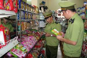 Tập trung đấu tranh chống buôn lậu, gian lận thương mại 