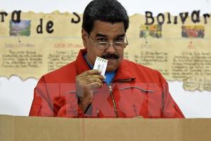 Tổng thống Venezuela yêu cầu các bộ trưởng từ chức để tái cơ cấu