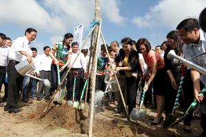 Vinamilk và Quỹ 1 triệu cây xanh cho Việt Nam