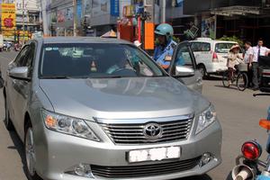 Uber và Grabtaxi thật sự là “Cá mập Tư Bản”?