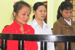 Ham tiền, dì ghẻ bán cả con chồng
