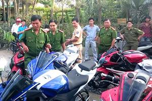 Cận cảnh lò độ xe mô tô phân khối lớn vừa bị triệt phá