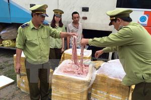 Hưng Yên phát hiện 1,2 tấn lòng thối tiêu thụ ở Hà Nội