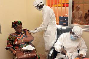Nga tuyên bố đã phát triển vắcxin phòng chống virus Ebola