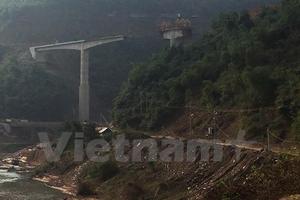 Vụ sập giàn giáo làm 4 người chết: Đình chỉ đơn vị thi công cầu