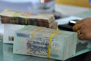 Ngân hàng cấp tập cho vay tiêu dùng sát Tết