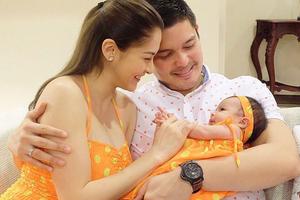 Khoảnh khắc ngọt ngào của gia đình 'Mỹ nhân đẹp nhất Philippines'