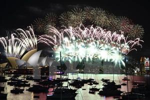 Thế giới chào đón Năm mới 2016 trong tình trạng an ninh siết chặt