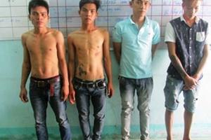 Bốn thanh niên hiếp dâm thiếu nữ bị công an bắt tại trận