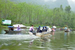 Hà Nội xử lý 21 đối tượng "cò mồi" tại di tích chùa Hương