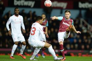 Liverpool cay đắng nói lời chia tay FA Cup sau 120 phút kịch tính