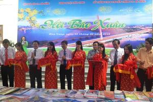 Khai mạc Hội báo Xuân Bính Thân 