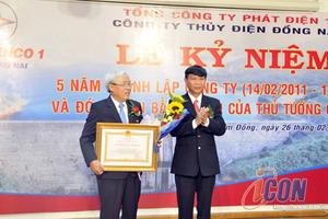 Cty Thủy điện Đồng Nai đón nhận Bằng khen của Thủ tướng