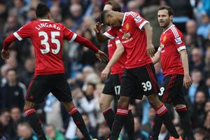 Thắng derby, MU càng thêm khó xử