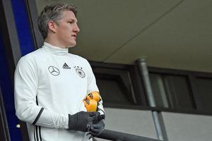 Bastian Schweinsteiger có nguy cơ lỡ vòng chung kết EURO 2016