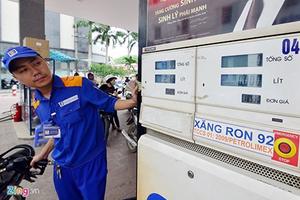 Giá xăng sắp tăng 300 đồng?