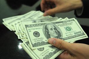 Ngân hàng vẫn “đi đêm” lãi suất USD: Những chiêu “né” luật