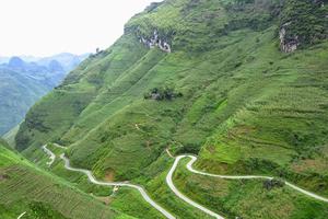 Con đường Hạnh Phúc - Đường dẫn đến “trái tim của đá”