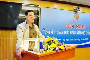 Đi ăn cơm 25.000 đồng nhưng 'tặng nhau' phong bì hàng nghìn USD!