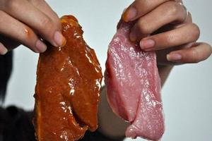 Sốc: Giò bò, xúc xích bò ở Hà Nội… toàn bằng thịt lợn