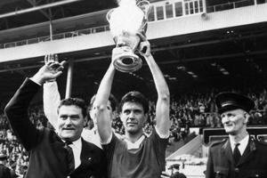 Huyền thoại Italy Cesare Maldini qua đời
