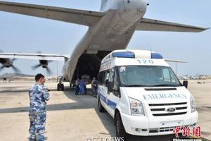 "Khó hiểu khi Trung Quốc dùng máy bay quân sự để cấp cứu ở Trường Sa"