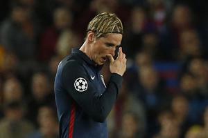 Torres chê trọng tài không đủ trình độ làm việc ở Champions League