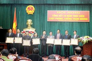 Củng cố niềm tin trong đấu tranh phòng, chống tham nhũng