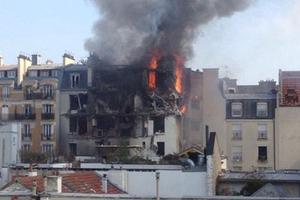Nổ lớn ở trung tâm Paris