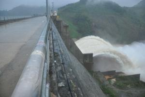 Các nhà máy thủy điện phải ưu tiên nguồn nước chống hạn