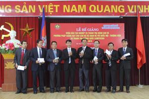 Bế giảng lớp bồi dưỡng cho cán bộ thanh tra Campuchia 