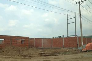 Dân coi thường pháp luật hay chính quyền buông lỏng quản lý?