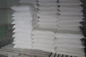 Cơ sở chứa 140 tấn bột mì hết hạn sử dụng, không nhãn mác