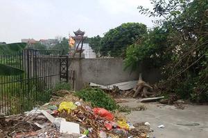 Đường giao thông bị lấn chiếm thành “thắt cổ chai”