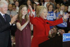 Bà Hillary nhiều khả năng kế nhiệm ông Obama?