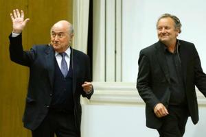 Tân Chủ tịch FIFA bị tố 'độc tài như Blatter và Platini'
