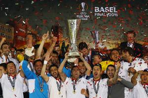 Hạ Liverpool, Sevilla vô địch Europa League năm thứ ba liên tiếp
