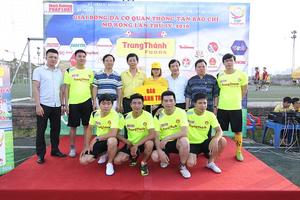 Trung Thành Foods tổ chức Giải bóng đá báo chí mở rộng lần IV - 2016
